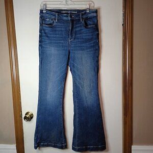 American Eagle Super High Rise Flare Jeans Women's Size 8 Short Stretch Denim